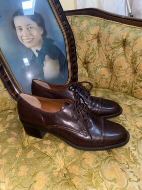 Vtg 90s 9&Co Brown Leather Loafers (7.5)